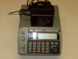 Receptor de radio multibanda [00.022] – Museo de Telecomunicación